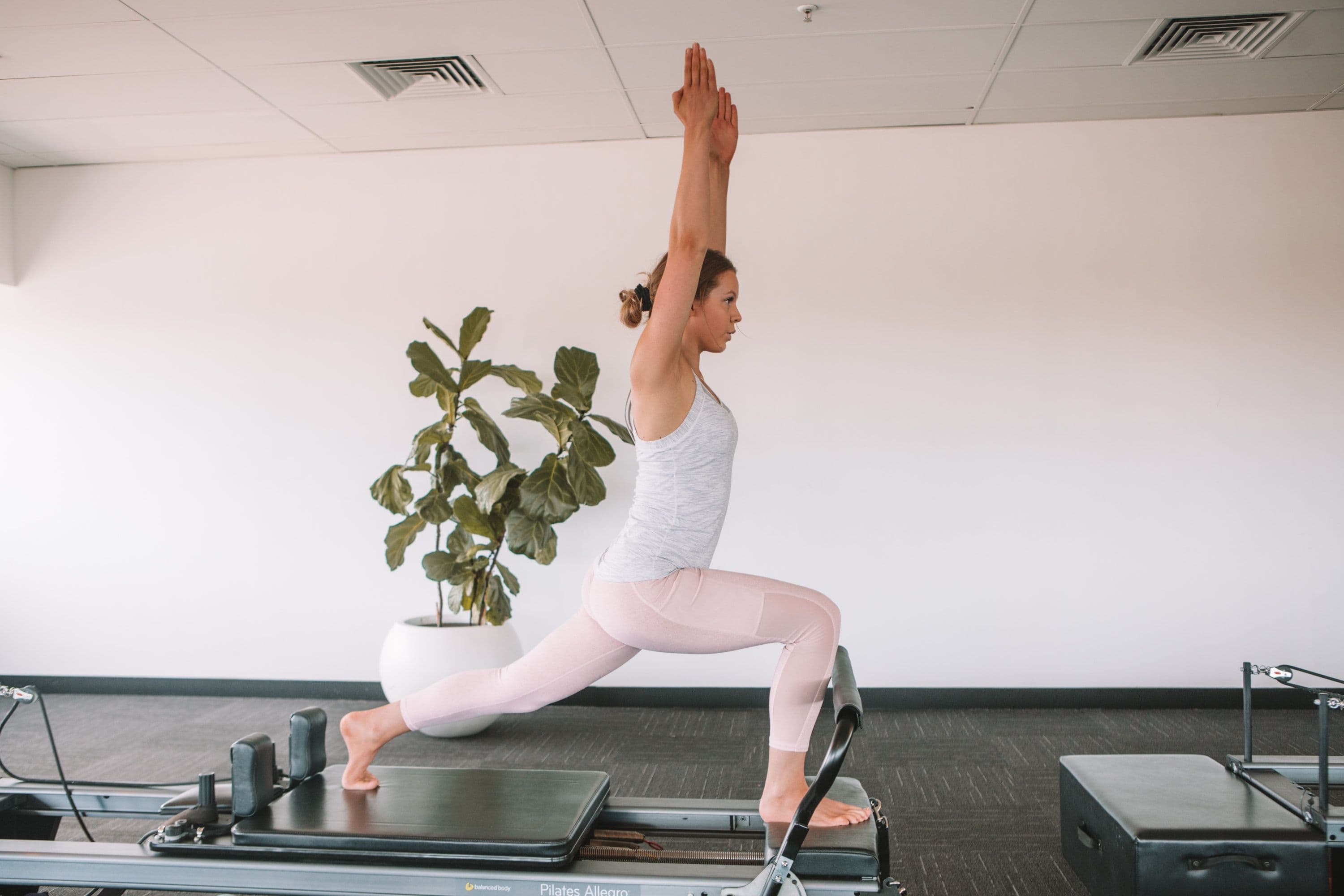 Γιατί οι γιατροί συστήνουν το Pilates για την αποκατάσταση μετά από τραυματισμό.